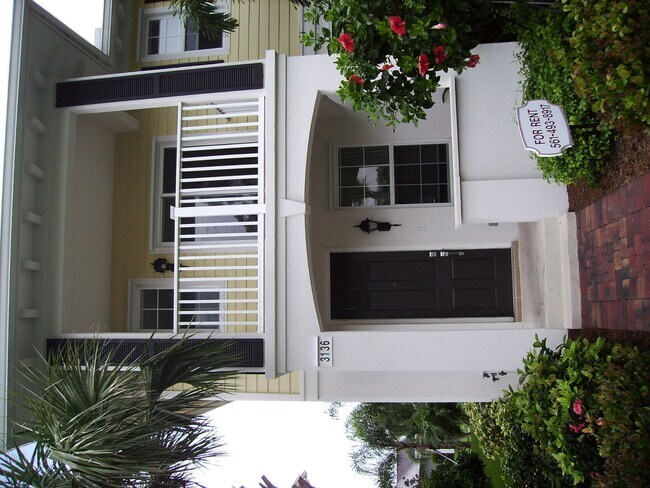 Building Photo - 3136 W Community Dr