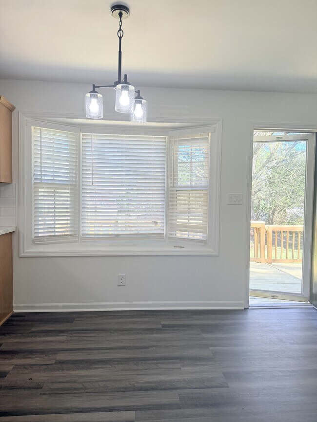 Building Photo - 6504 Zack Rd