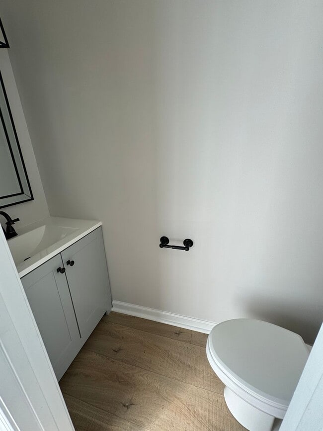 Building Photo - Yorkshire Downs Townhome