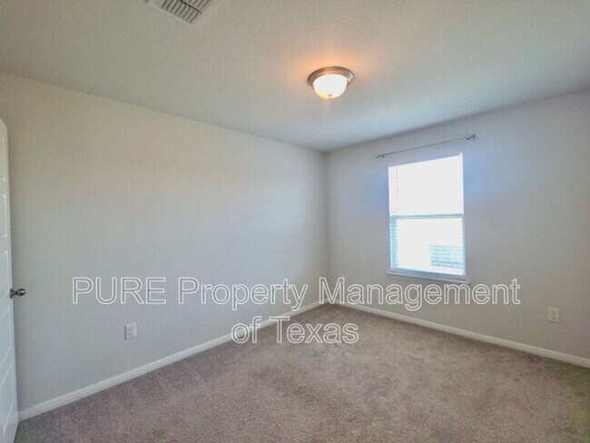 Building Photo - 10400 Alemoor Dr