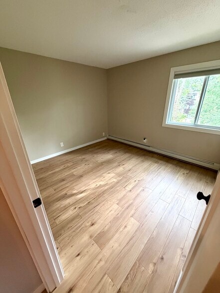 Building Photo - 5627 Green Circle Dr