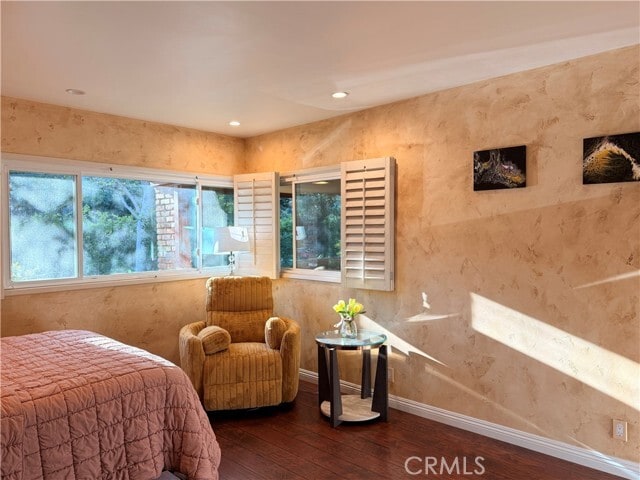 Building Photo - 2500 Benedict Canyon