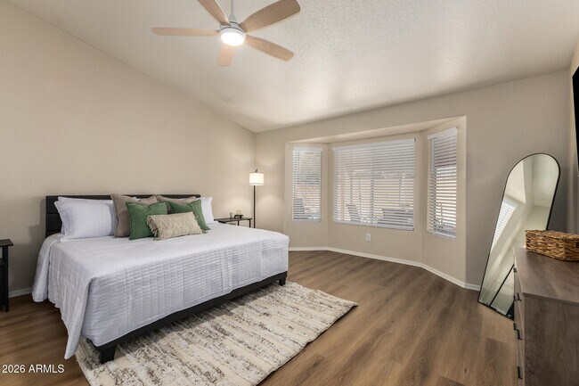 Building Photo - 6424 E Menlo St