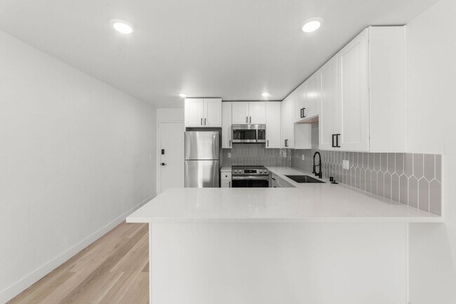 Interior Photo - The Noble