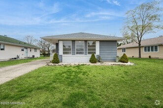 Building Photo - 45 Guadeloupe Dr
