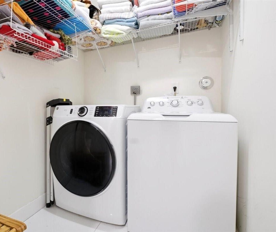 Building Photo - 6611 NW 102nd Path