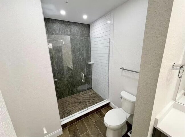 Building Photo - 5017 City St