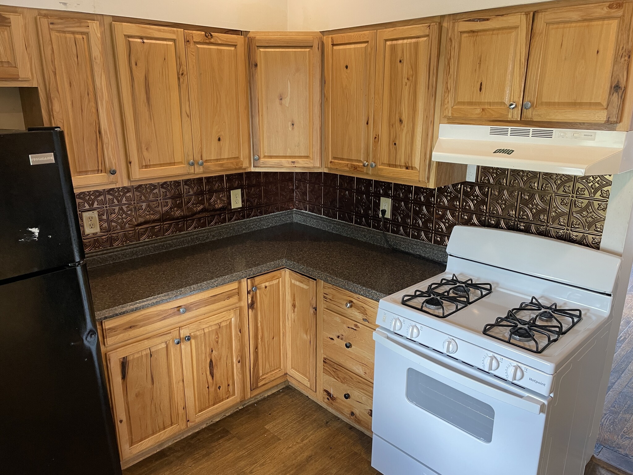 Kitchen - 8 N High St