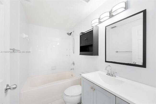 Building Photo - 2200 E Preserve Way