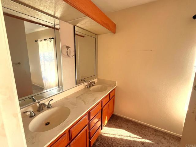 Building Photo - 1446 Westmore Pl