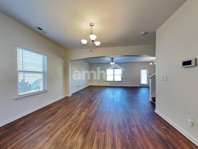 Building Photo - 147 Biscayne Terrace