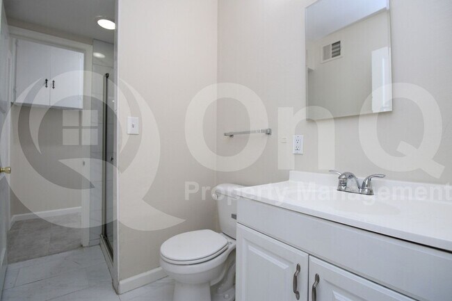 Building Photo - 1819 West Fairmount Avenue