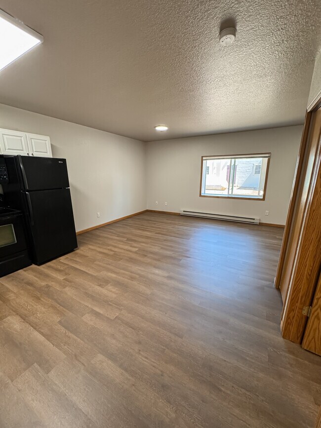 Building Photo - Theater Apartments Beulah