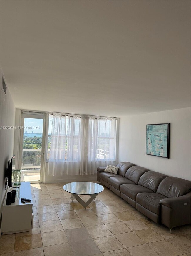 Building Photo - 5700 Collins Ave