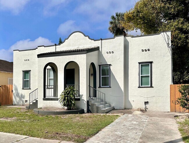 Primary Photo - 2 bedroom 1 bathroom duplex in Tampa Heights