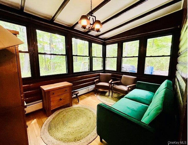 Building Photo - 15 Locust Dr