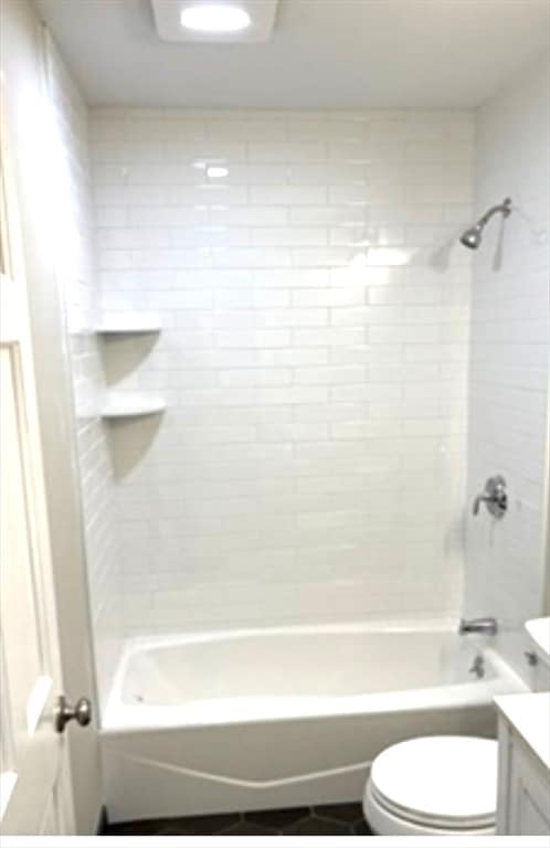 Building Photo - 5 Chapel Hill Dr