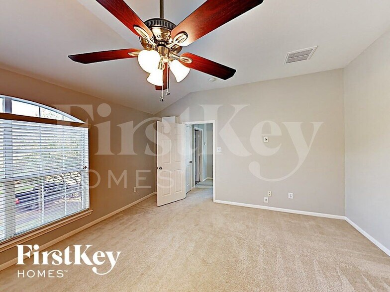 Building Photo - 15207 Green Whisper Dr