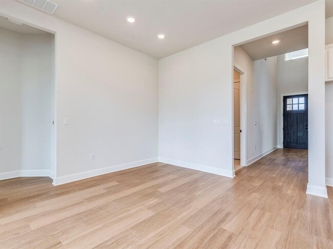 Building Photo - 4708 Sea Salt Dr