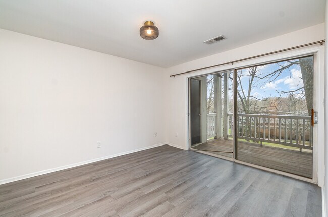 Building Photo - 2512 Cranbrook Ln