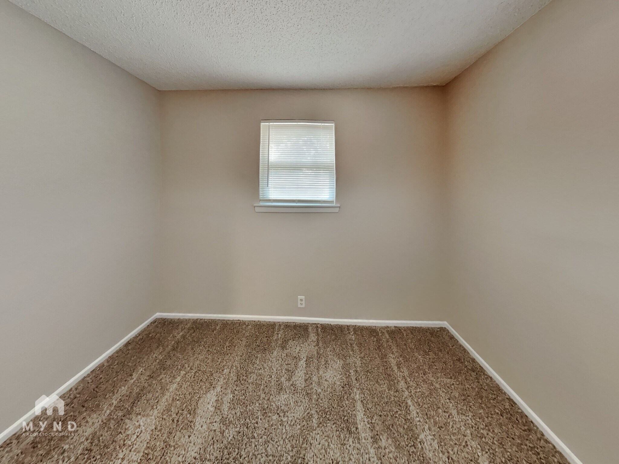 Building Photo - 129 NE Michael Dr