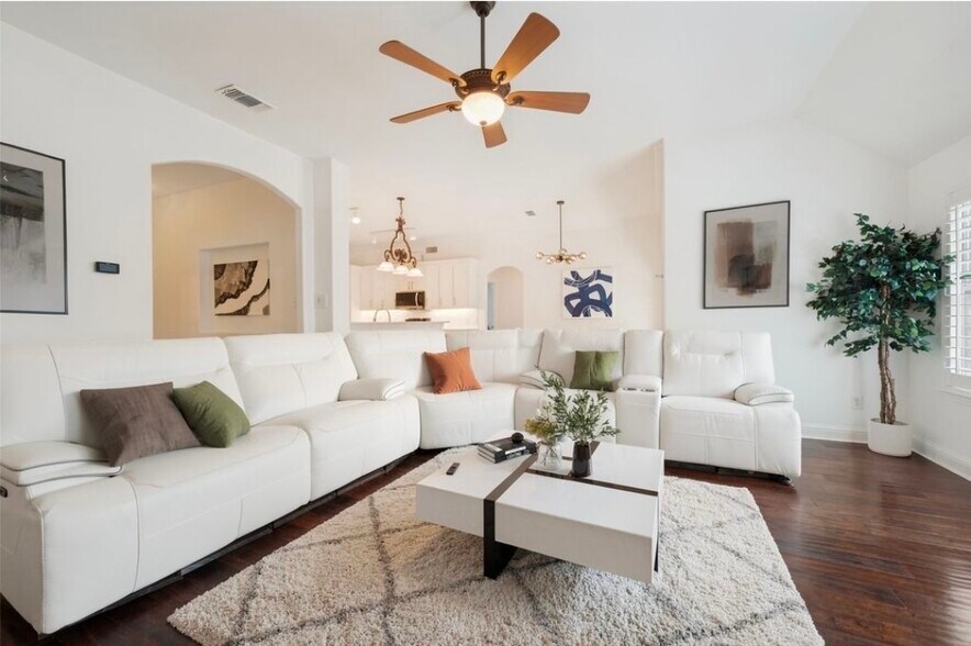 Building Photo - 7428 Boulder Creek Dr