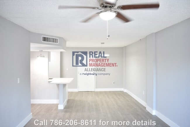 Building Photo - Modern Charm: Newly Renovated 2 Bed 2 Bath...