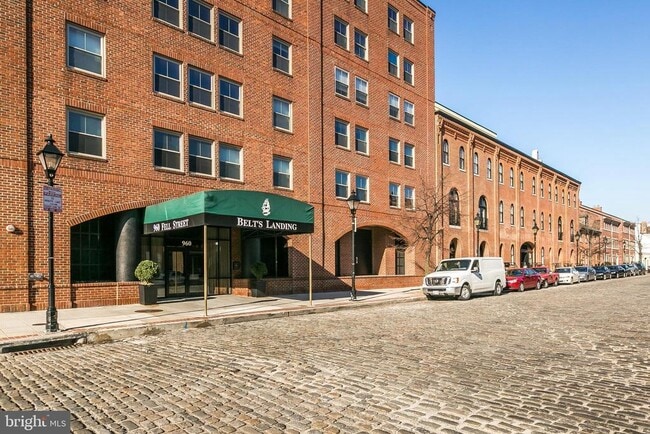 Building Photo - 960 Fell St