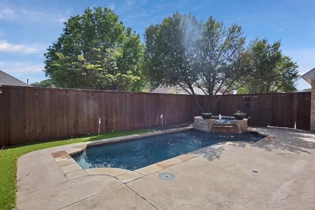 Building Photo - 9409 Stonewood Dr