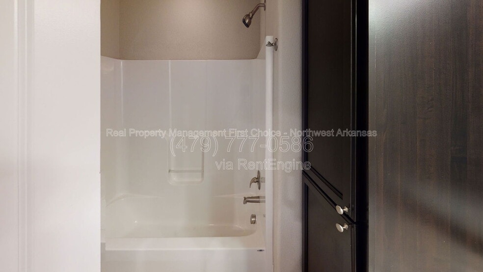 Building Photo - 2713 W Shasta Rd