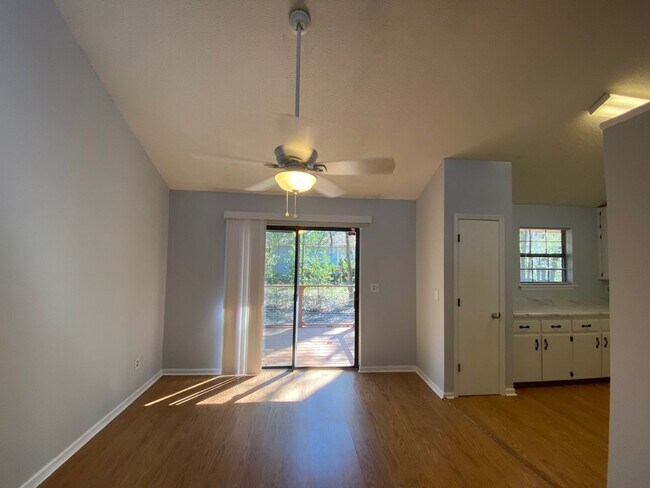 Building Photo - 3154 Folsom Rd