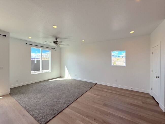 Building Photo - Brand New 3 bed, 2.5 Bath 1 car garage Townhome