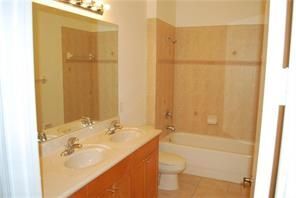 Building Photo - 6018 NW 116th Dr