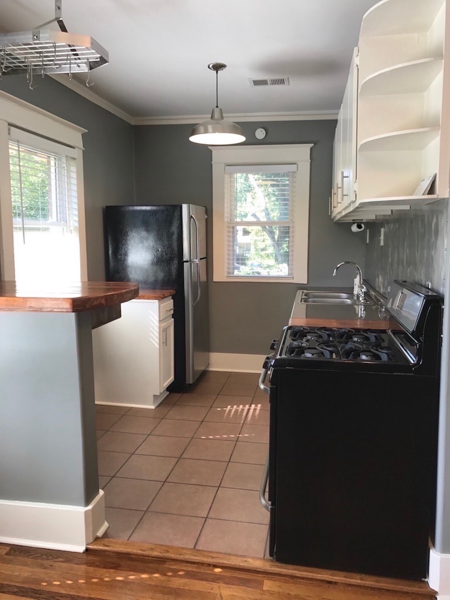 Building Photo - 2012 Walker Ave