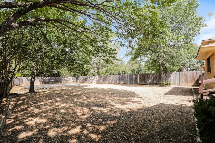 Building Photo - 5108 Parliament Dr