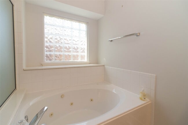 Building Photo - 1318 Ragsdale Ln