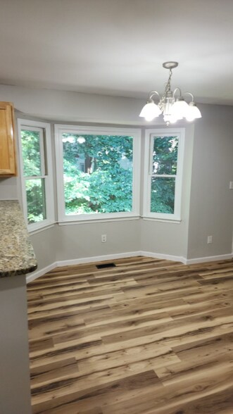 Building Photo - 102 Reton Ct