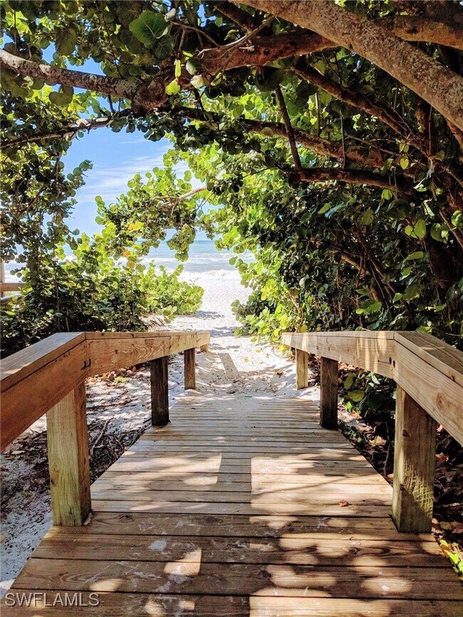 Building Photo - 6954 Avalon Cir