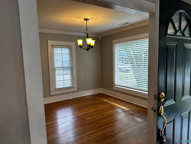 Building Photo - 1513 Beirne Ave NE