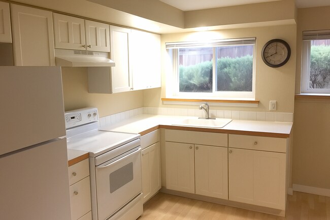 Interior Photo - Lakecrest