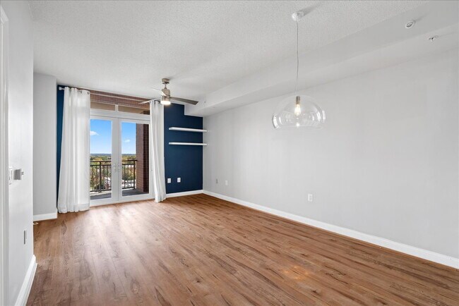 Building Photo - Stunning 9th-Floor Retreat at The Mercer