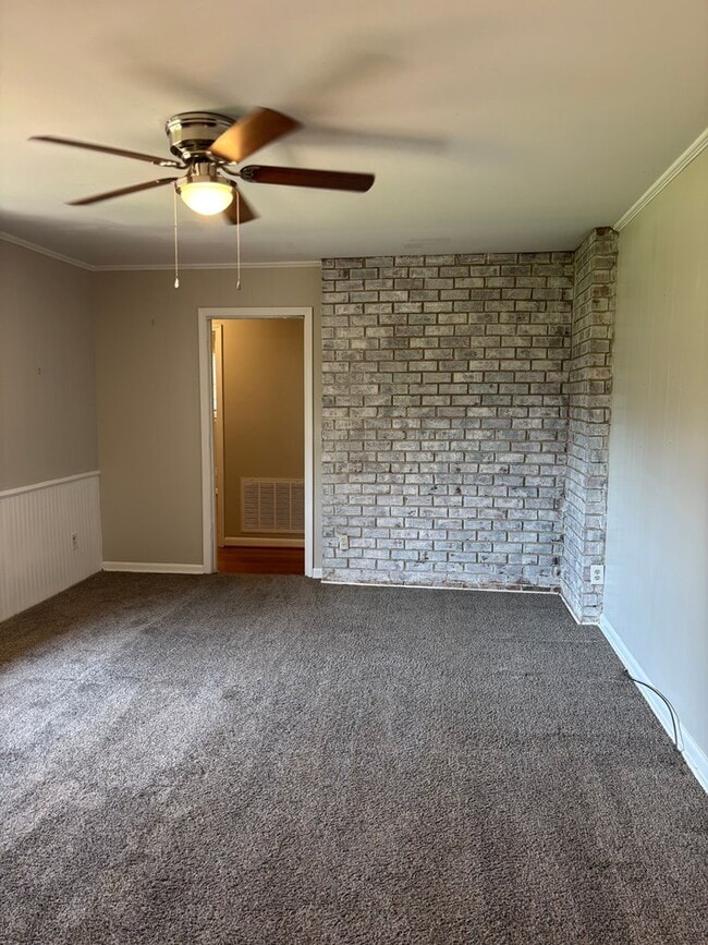 Building Photo - 810 Haynsworth St