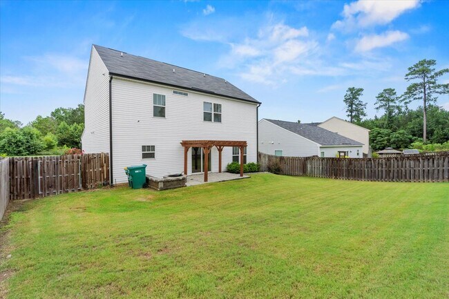 Building Photo - 105 Swinton Pond Rd