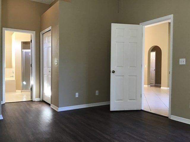 Building Photo - 2238 Holly Ridge Dr