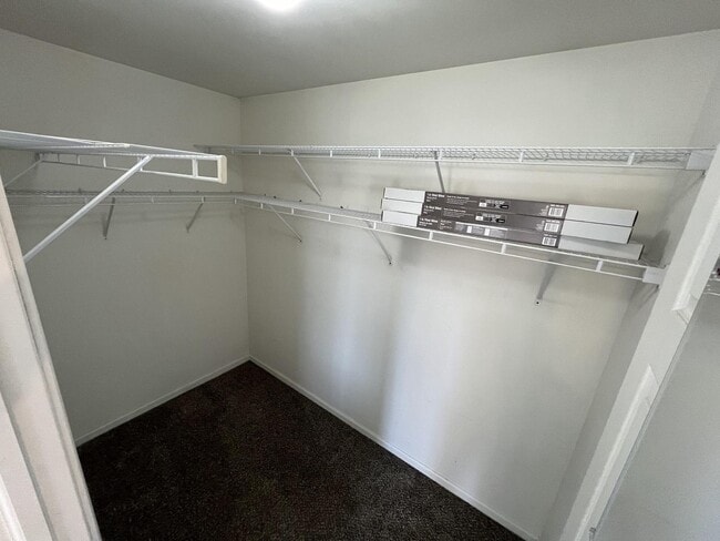 Building Photo - 3896 Baybrook Dr