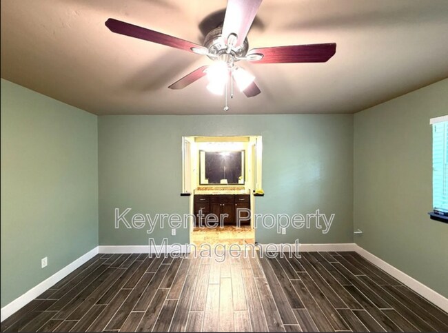 Building Photo - 5324 Eden Dr