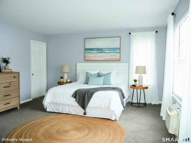 Building Photo - 8 Oakwood Ave