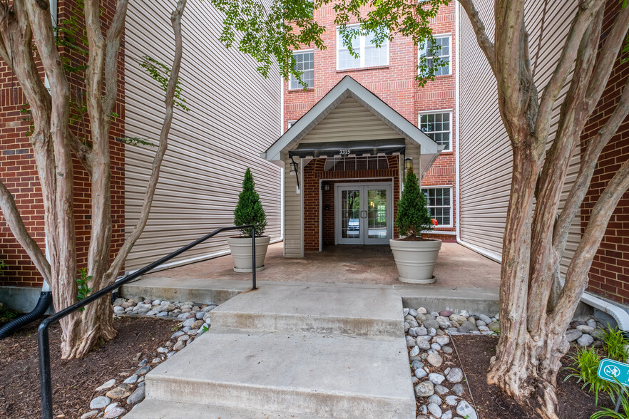 Building Photo - 3313 Wyndham Cir