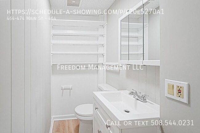 Building Photo - 464-474 Main St-464