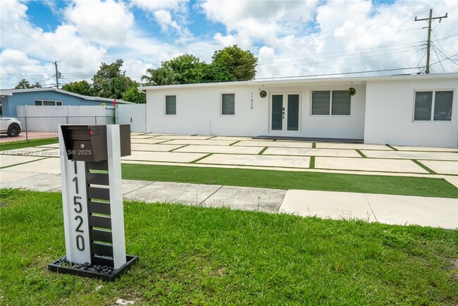 Primary Photo - 11520 SW 57th St